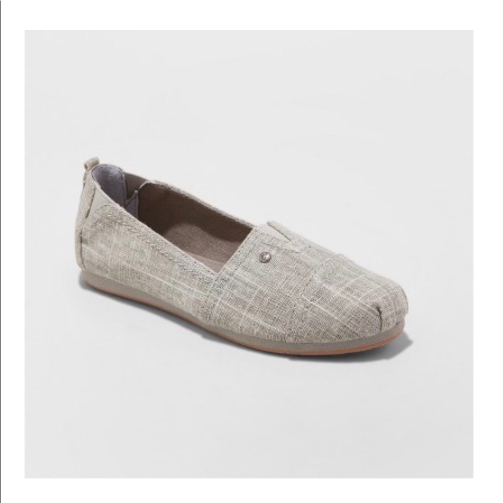 🐸 NWT Mad Love Sommer Slip on Canvas Silver